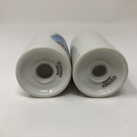 Cinderellas Castle Salt Pepper Shaker Walt Disney World 2.5" Made in Japan - Picture 6 of 8